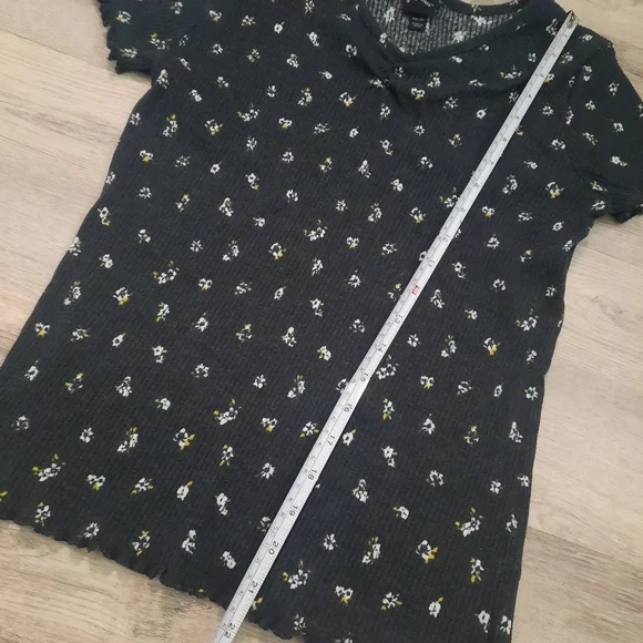 ⭐️Floral Ribbed Top - Picture 7 of 7